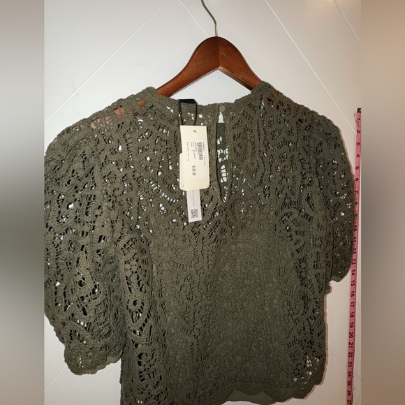 NWT Sanctuary Cherished Lace Tee Kalamata Green Puff Sleeve Top Size: Small - Picture 4 of 7